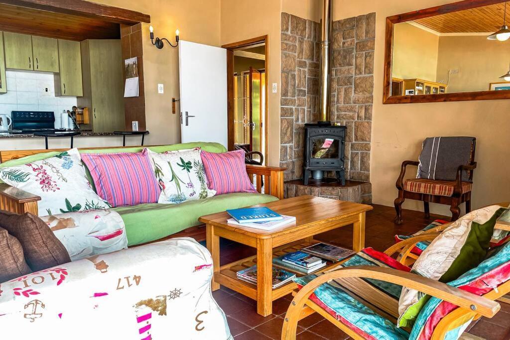 Family Surf Shack On The Beach เคปทาวน์ ภายนอก รูปภาพ